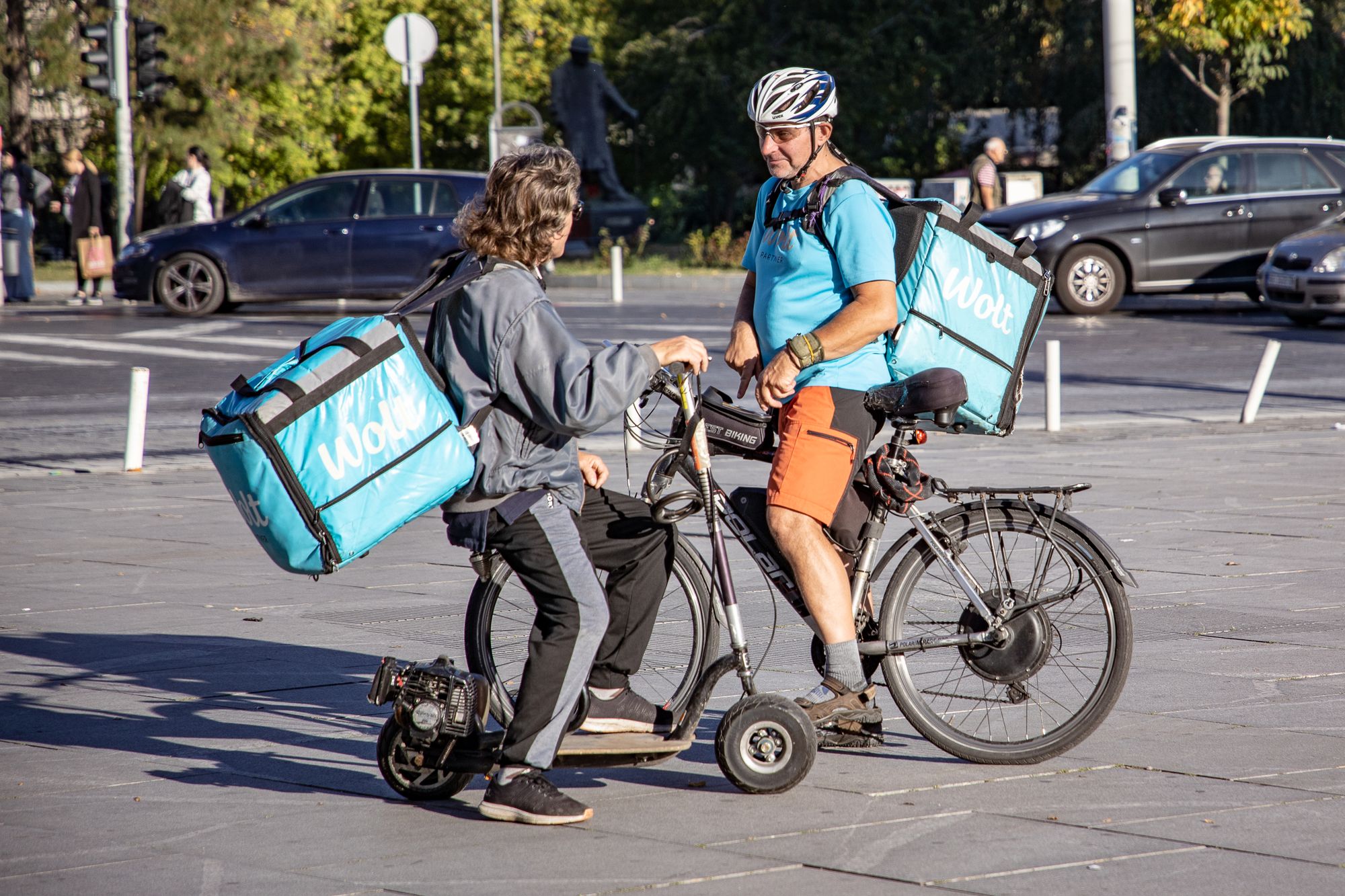 Bicicleta na cidade, carrinha na periferia